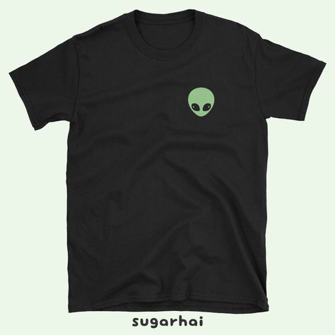 Space Aesthetic Clothes, Ufo Aesthetic, Aesthetic Clothes Plus Size, Wicca Fashion, Alien Tshirt, Alien Stuff, Unisex Aesthetic, Kawaii Grunge, Alien Clothes