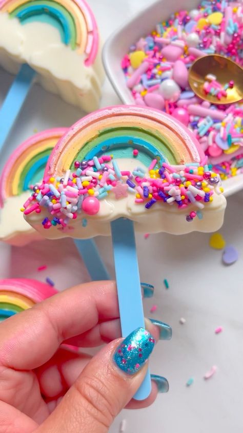 Sweetapolita™’s Instagram video: “Rainbow Love! 💗🌈 The sweetest rainbow cakesicles created by @joscakes_ using our ‘California Dreamland’ Sprinkle Medley. 💗 . . . .…” Rainbow Cakesicles, Sprinkle Medley, Instagram Video, Cake Pops, Truffles, Sprinkles, Birthday Party, Created By, California