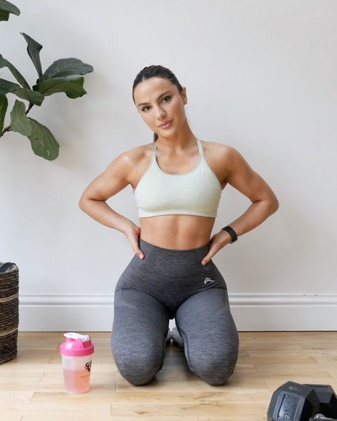 Sami Clarke, Maternity Fitness, Athleisure Photoshoot, Active Poses, Krissy Cela, Women Fitness Photography, Healthy Lifestyle Inspo, Healthy Journey, Fitness Shoot