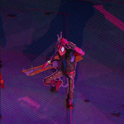 Hobie And Miles Matching Pfp, Hobie And Miles Pfp, Hobie And Noir, Hobie Brown Drawing Ref, Hobie Brown Spider Punk Spiderverse Wallpaper, Hobie Brown References, Hobie Brown Spider Punk Guitar, Marvel App, Punk Boy