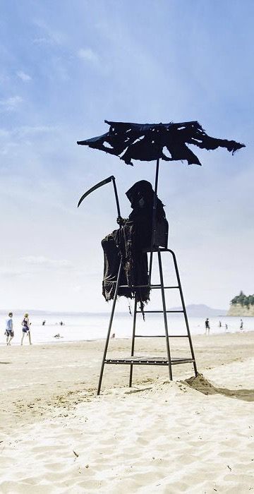 Spooky Beach Photoshoot, Goth Surfer, Beach Horror, Goth Beach Aesthetic, Spooky Beach Aesthetic, Cursed Beach Images, Goth At Beach, Goth Beach, Spooky Beach