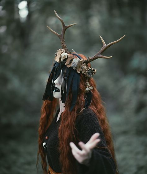 𝕳𝖊𝖆𝖗𝖙 𝖔𝖋 𝖙𝖍𝖊 𝖋𝖔𝖗𝖊𝖘𝖙 Tomorrow, I will see my beloved band - Heilung @amplifiedhistory 🌿 I last attended their concert in 2022, and I can’t wait to take part in this ritual again. Shaman crown, antlers and necklace are made by amazing @labottegadipan 🖤 [gifted] 🌿 #shaman #shamanism #pagan #paganwitch #paganwoman #paganart #pagangirl #pagangoth #pagansofinstagram #paganism #norsemythology #norsepagan #norsepaganism #norsewitch #greenwitch #witchyvibes #witchy #witchaesthetic #witchart #shi... Viking Witch Aesthetic, Norse Pagan Aesthetic, Yule Photoshoot, Viking Volva, Heilung Band, Fantastical Architecture, Pagan Life, W.i.t.c.h Art, W.i.t.c.h Aesthetic