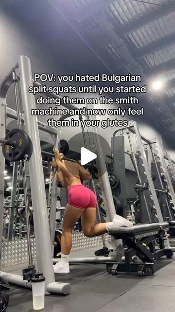 Back Workout For Women, Glute Building, Split Squats, Glute Workouts, Glute Exercises, Bulgarian Split Squats, Squat Workout, Split Squat, Gym Tips