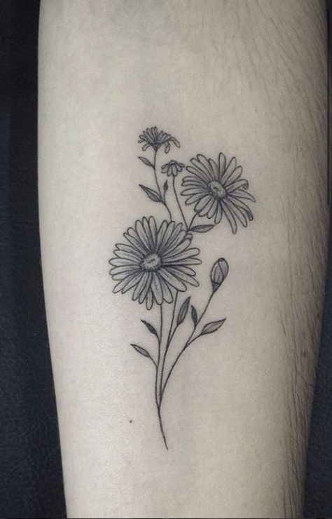 Gerber Daisy Tattoo, Aster Tattoo, Aster Flower Tattoos, Hannah Tattoo, Flower Tattoo On Ribs, Daisy Tattoo Designs, Bouquet Tattoo, Summer Tattoo, Mini Tattoo