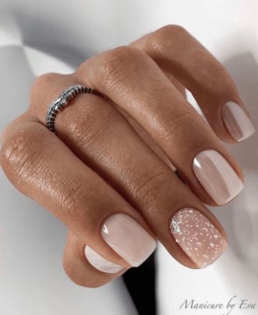 Looking for the right wedding nail design for the big day? Browse these stunning bridal nails for your wedding day manicure! #bridalnails Nails Wedding Guest, Simple Bridal Nails, Wedding Guest Nails, Bachelorette Nails, Bridesmaid Nails, Bridal Nails Wedding, Nails Bridal, Wedding Day Nails, Birthday Nail Designs