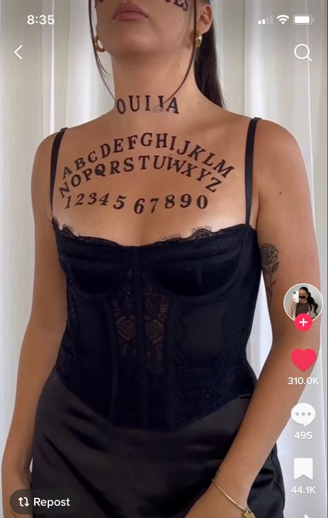 Ouija Board Costume, Saw Costume, Basic Halloween Costumes, Halloween Camping, Cartoon Makeup, Easy Halloween Costume, Spooky Costumes, Trendy Halloween Costumes, Easy Costumes