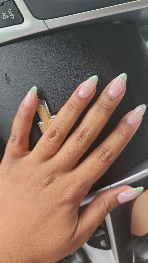 Short Almond sage nails with designs on black women. Oval Nails Black Women, Almond Nails Black Women, Extra Short Almond Nails, Sage Nails, Nails Black Women, Short Almond Shaped Nails, Almond Shaped Nails Designs, Black Almond Nails, Natural Manicure