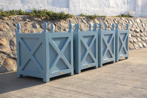 Standard Versailles-style, outdoor planter box with metal liner and acorn finials. Shown in 20″ with custom blue paint. Custom sizes, colors, materials and finials available upon request. Cross Planter, Outdoor Planter Box, Square Planter Boxes, Outdoor Planter Boxes, Blue Planter, Square Planters, Outdoor Planter, Wood Cross, Wood Planters