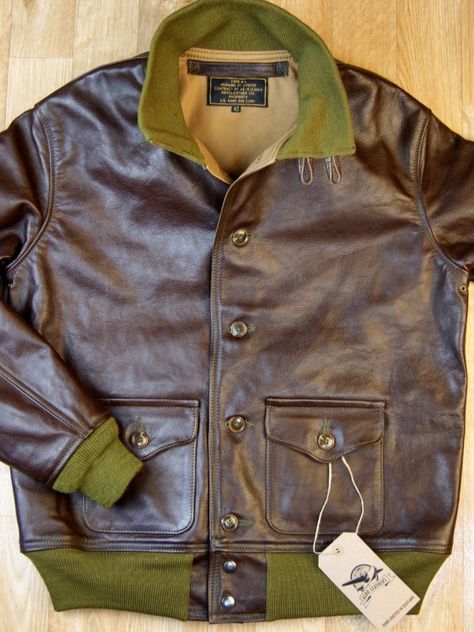 Beautiful Aero A-1 in Seal Vicenza! Aero Leather Jacket, Flying Jacket, Leather Flight Jacket, Mens Inspiration, Jackets Men Fashion, Custom Jacket, Heritage Fashion, Flight Jacket, Genuine Leather Jackets