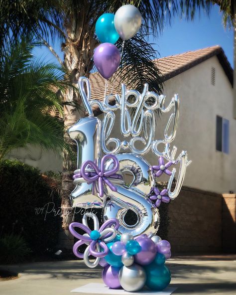 𝟗𝟎𝟗 𝐏𝐫𝐞𝐭𝐭𝐲 𝐏𝐞𝐭𝐚𝐥𝐬 on Instagram: “Today’s balloon bouquet 🚚 delivery . Order yours today for any special occasion. We can almost create them in any theme and color scheme…” 18th Birthday Balloon Bouquet, Ballon Bouquets Small, 30 Balloon Bouquet, Balloon Marquee, Balloon Bouquet Delivery, Gatsby Party Decorations, Party Balloons Diy, 30 Balloons, House Party Decorations