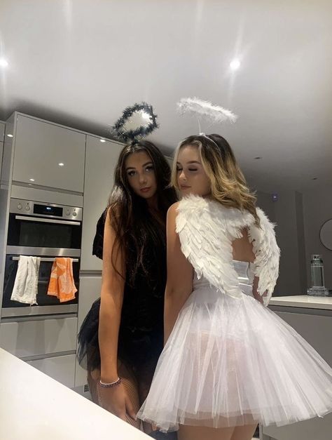 Angel Halloween Costumes, Halloween Duos, Kostum Halloween, Kostuum Halloween, Cute Group Halloween Costumes, Classy Halloween Costumes, Matching Halloween Costumes, Bff Halloween Costumes, Hot Halloween Outfits