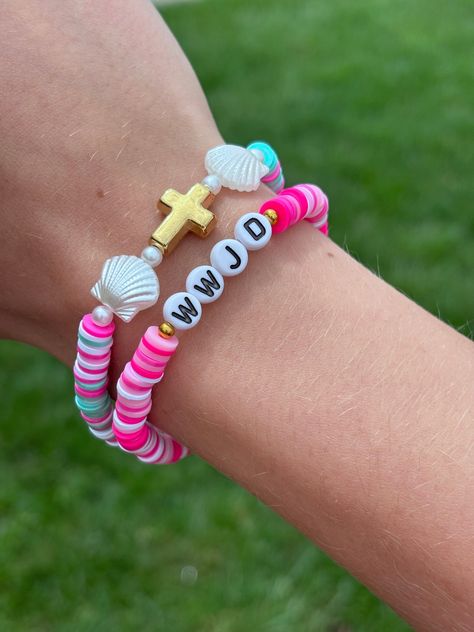 includes 2 bracelets WWJD stands for "what would Jesus do" to remind yourself to be more like Jesus. Wwjd Beaded Bracelet, Southern Bracelets, Wwjd Necklace, Be More Like Jesus, God Bracelet, Jesus Bracelet, Wwjd Bracelet, Cross Bracelets, Pink Turtle