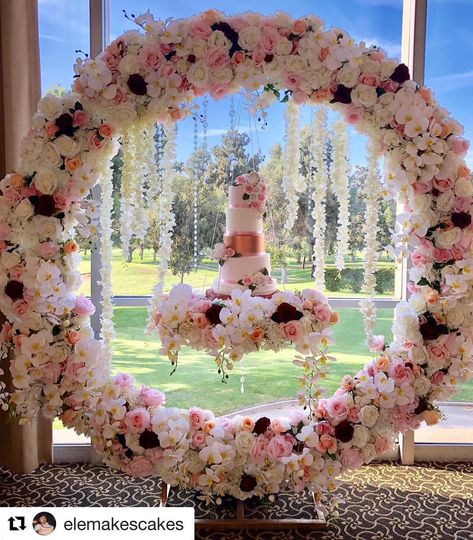 10 Perfect Arcs and Garlands for your Quince Décor Wedding Flower Backdrop, Hanging Cake, Quince Decor, Flower Runner, Backdrop Arch, Quince Decorations, Quinceanera Decorations, Flower Artificial, Flower Circle