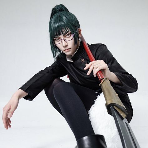 Maki Zenin / jjk / Jujutsu Kaisen / aesthetics Jujutsu Kaisen Cosplay, Cosplay Ideas Women, Sasuke Cosplay, Maki Zenin, Cosplay Tutorial, Human Poses Reference, Human Poses, Body Poses, Action Poses