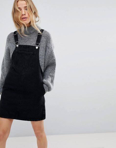 Miss Selfridge Denim Overall Dress Denim Dungaree Dress, Denim Dungaree, Dungaree Dress, Fall Dress Outfit, Denim Overall Dress, Pullover Outfit, Outfit Jeans, Dress Pin, Trik Fotografi