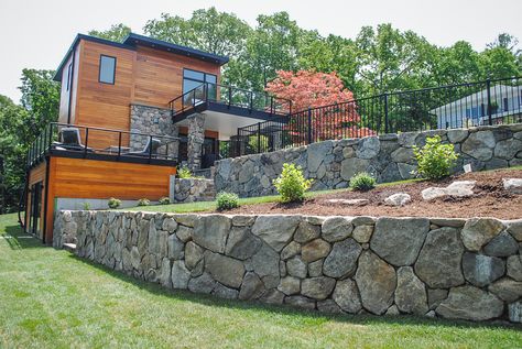 Pool House Retaining Walls Retention Wall, Small Natural Garden Ideas, Natural Stone Retaining Wall, Backyard Vibes, Retaining Wall Ideas, Stone Walls Garden, Stacked Stone Walls, Car Port, Stone Retaining Wall