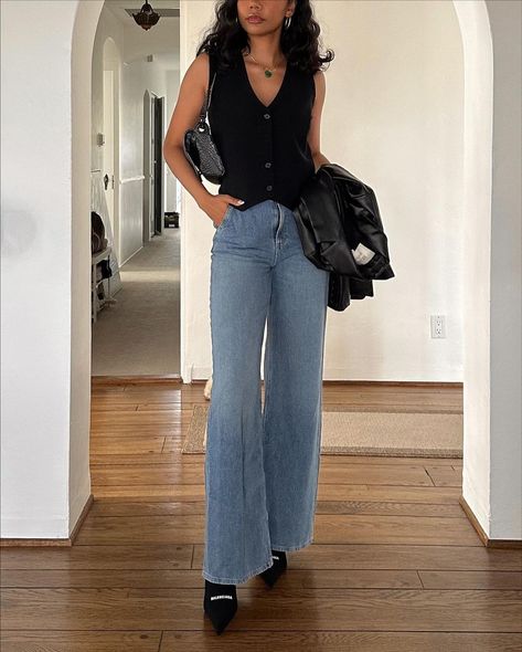 All Posts • Instagram Soft Glam Outfit, Aritzia Vest, Asia Jackson, Black Vest Outfit, Aritzia Outfit, Dinner Outfit Classy, Vest Outfits For Women, Glam Outfit, Future Outfit