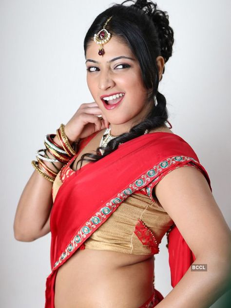 Hari Priya Bollywood Glamour, Desi Models, Movie Stills, Movie Photo, Latest Pics, Beauty Queens, Saree, Actresses, India