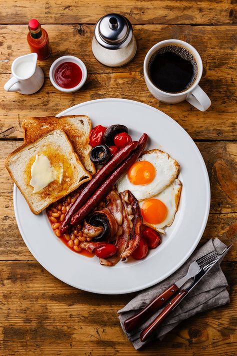 British-Comfort-Foods-Full-English-Breakfast Bacon Beans, Homemade Breakfast Recipes, British Breakfast, Breakfast Photography, Fried Breakfast, Foods To Try, Bowl Party Food, Full English Breakfast, Breakfast Photo