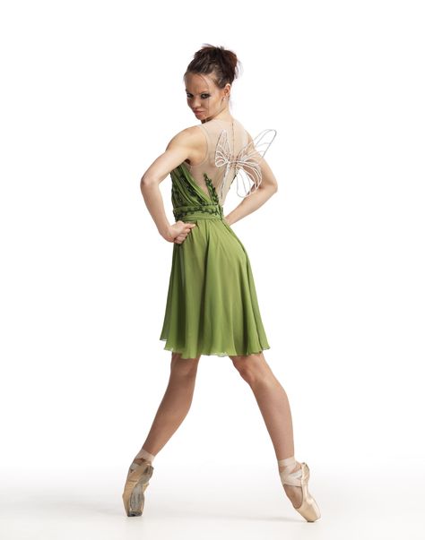 Jo-Ann Sundermeier, Principal Dancer for Canada's Royal Winnipeg Ballet, as Tinkerbell in Peter Pan Peter Pan Dance Costume, Tinkerbell Dance Costume, Peter Pan Ballet, Ballet Lessons, Dance Picture Poses, Ballerina Barbie, Peter Pan And Tinkerbell, Dance Ideas, Ballet Poses