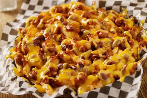 Leftover French Fries, Chili Cheese Fries Recipe, Cheese Fries Recipe, Bacon Cheese Fries, Buffalo Fries, Restaurants In Las Vegas, Leftover Chili, Chili Cheese Fries, French Fries Recipe