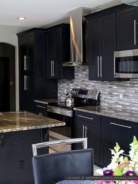 Tile Cabinet, Kitchen Remodel Dark Cabinets, Metal Backsplash, Design Interior Modern, Mosaic Kitchen, Mosaic Backsplash Kitchen, Black Kitchen Cabinets, Granite Countertop, Best Kitchen Designs