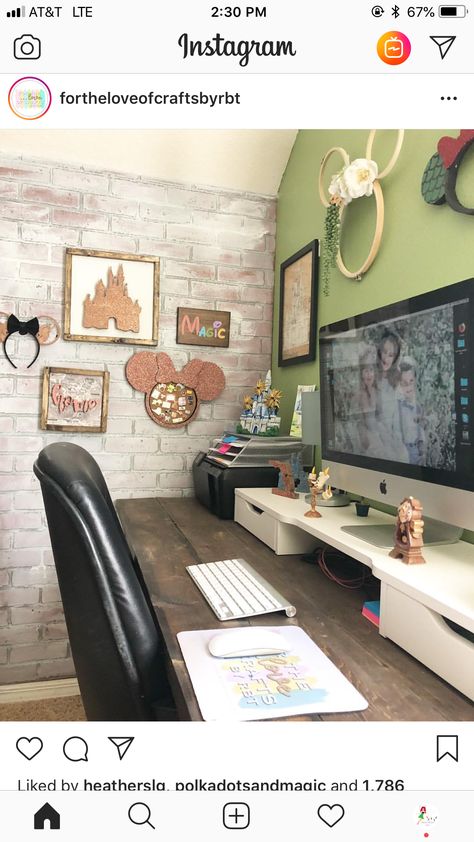 Disney Inspired Room Decor, Disney Desk Decor, Disney Home Office, Disney Bedroom Ideas For Adults, Disney Office Decor, Adult Disney Bedroom, Nerdy House, His And Hers Office, Disney Display