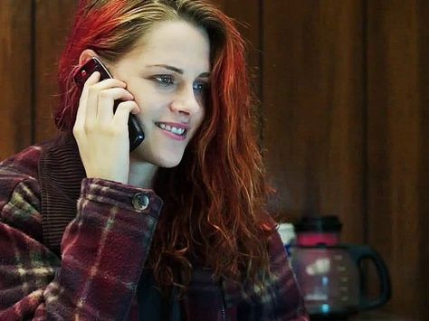 Check out our exclusive interview with Kristen Stewart by Ben Lyons! Kristen Stewart American Ultra, Snow White And The Huntsman, Kristen Stewart Movies, The Huntsman, American Ultra, Twilight Series, Be The Reason, The Twilight Saga, New Star