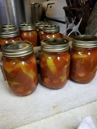 Canned hot peppers and hot dogs, in a ketchup pickling sauce. Pickled Wieners Recipe, Weenies Recipe, Rump Roast Crock Pot Recipes, Canning Hot Peppers, Canning Peppers, Hot Pepper Recipes, Pot Roast Crock Pot Recipes, Hot Dog Sauce, Pressure Canning Recipes