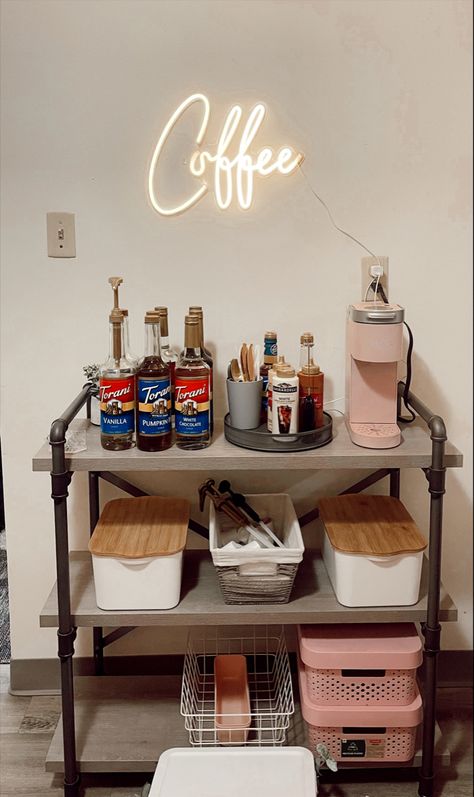 Coffee Bar Ideas Cart, College Coffee Bar, Coffee Bar Cart Ideas, College Bar Cart, College House Ideas, College Girl Apartment, College Apartment Kitchen, Vibey Apartment, College Living Rooms