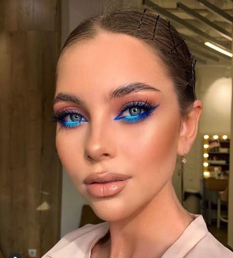 Image discovered by Di0_0normal. Find images and videos about beauty, makeup and eyes on We Heart It - the app to get lost in what you love. Editorial Make-up, Mekap Mata, Drag Make-up, Makeup 2018, Summer Makeup Looks, Smink Inspiration, Beauty Make-up, Makijaż Smokey Eye, Makeup Eye Looks