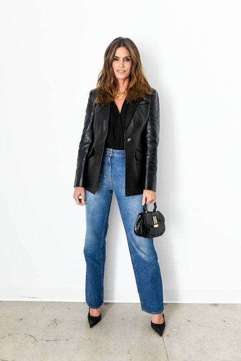 Cindy Crawford Wore the Denim Trend Replacing Skinnies | Who What Wear Cindy Crawford Style, Blazer Outfits For Women, Check Suit, Black Tuxedo, Denim Trends, Cindy Crawford, Celebrity Red Carpet, Anne Hathaway, Blazer Outfits