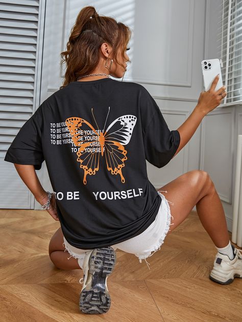 Clothes Butterfly, Designed Clothes, Oversize Clothes, Baddie Wallpaper, Tee Outfits, Oversize Tshirt Outfits, Oversized Clothes, Graphic Tee Outfits, Drop Shoulder Tee