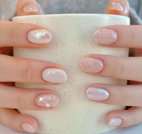 Clear Nail Designs Short Natural, Japanese Nails Short, Minimal Nails Art, Hello Nails, Subtle Nails, Christmas Gel Nails, Simple Gel Nails, Summery Nails, Minimal Nails