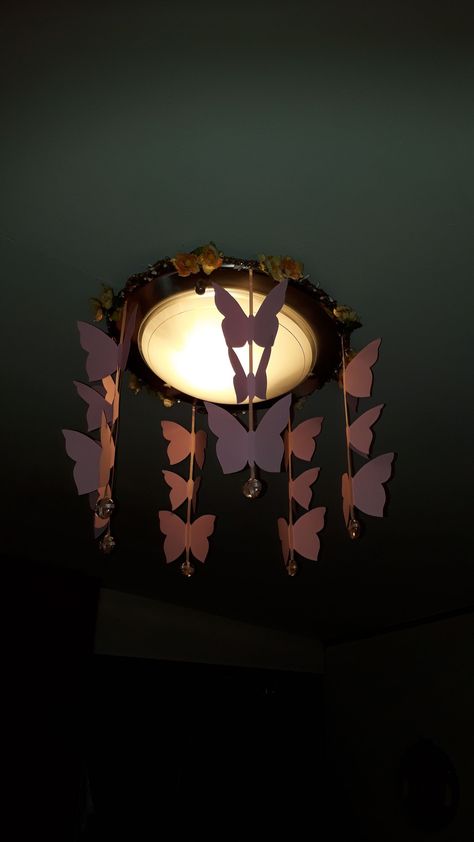 - Butterfly decoration for light in your room. - Decoración de mariposas para luz de tú habitación. Butterfly Room Decor, Butterfly Light, Butterfly Decoration, Butterfly Room, Butterfly Lighting, Art Decor Diy, Wall Light Fixtures, Decor Diy, Art Decor