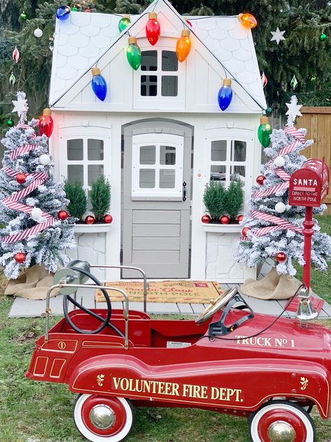 Playhouse Decor, Tree Tree, Christmas Decorations Diy Outdoor, Navidad Diy, Christmas Yard, Foto Poses, Wrapping Ideas, Play House, Decoration Christmas