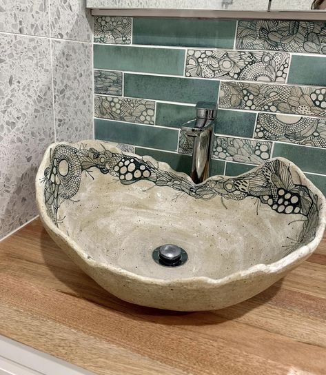 Ceramic Basin Sink, Ceramic Basin Handmade, Handmade Sink Ceramic, Ceramic Sink Bowl, Bathroom Basin Ideas, Handmade Tiles Bathroom, Pottery Sink, Ceramic Sink Bathroom, Clay Sinks