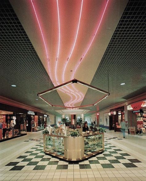 Cruising the Past & Future of the Retro Shopping Mall Mall Picture, Abandoned Malls, Googie Architecture, Mall Food Court, Dead Malls, Vintage Mall, 80s Interior, 80s Decor, Retro Interior Design