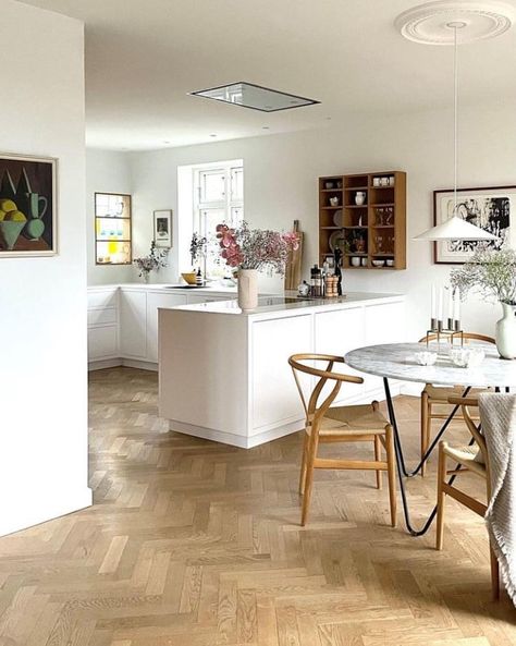 Danish Kitchen, Wooden Bathroom Cabinets, Open Plan Apartment, My Scandinavian Home, Open Kitchen And Living Room, Parquet Floor, Open Plan Kitchen Living Room, White Kitchen Island, Kitchen Views