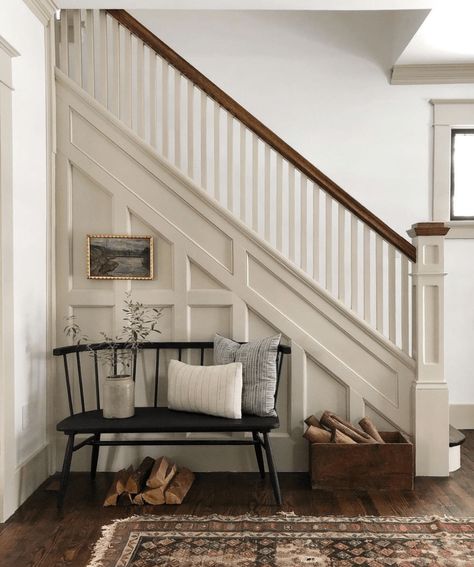 Instagram Saves: 10 Character Filled Entryways I'm Drawing Inspiration From - Making it in the Mountains Stair Case, Modern Cottage, Hus Inspiration, Decor Minimalist, House Inspo, Country Living, First Home, House Inspiration, My Dream Home