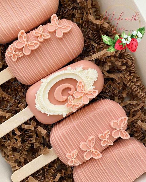 Cake Popsicles Ideas, No Bake Cake Pops, Pink Dessert Tables, Popsicles Cake, Cake Pop Designs, Cookies Theme, Pinata Cake, Rosé Birthday, Chocolate Covered Treats