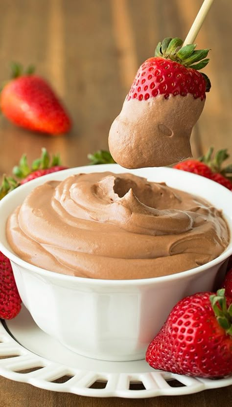 Four Ingredient Nutella Cheesecake Dip - Cooking Classy Diy Nutella, Nutella Dip, Pancakes Nutella, Easy Dessert Dips, Chocolate Dip, Nutella Cheesecake, Cheesecake Dip, Sweet Dips, Nutella Recipes