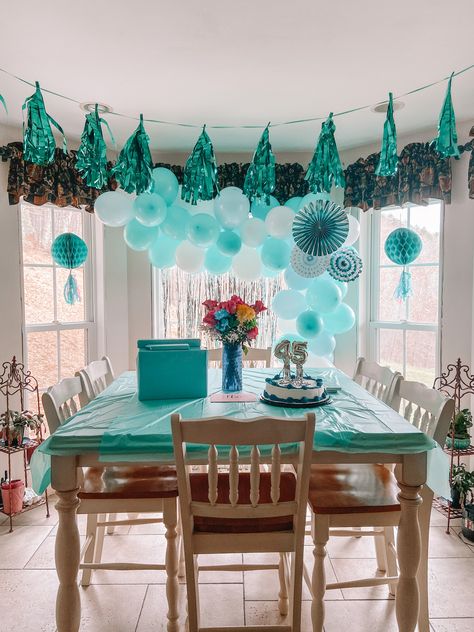 Turquoise Party Theme, Teal Graduation Party Ideas, Turquoise Birthday Party Ideas, Teal Birthday Party Ideas, Turquoise Party Decorations, Teal Party Decorations, Turquoise Birthday, 17th Birthday Party Ideas, Teal Birthday