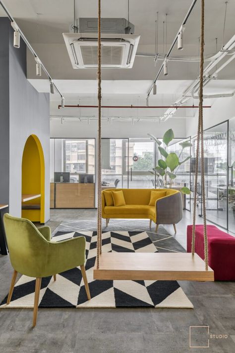 Industrial Interior Theme with Balanced Color Pops : The Expand Loft | Quirk Studio - The Architects Diary Quirk Studio, Open Office Space, Architect Office Interior, Small Seating Area, Design Studio Workspace, Modern Industrial Decor, Industrial Interior Design, Aesthetic Space, Event Management Company