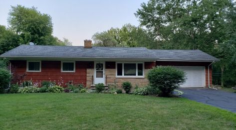 1980 Ranch House Exterior, 60s Ranch, Small Ranch House, Horizontal Siding, Ranch House Exterior, Ranch Exterior, Woodpeckers, Ranch Home, House Siding