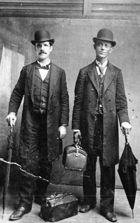 Photo Courtesy Utah Historical Society Early Mormon missionaries in Mississippi, 1897. Mormon History, Lds Church History, Mormon Missionaries, Like A Sir, Steampunk Festival, Wilde Westen, Church History, Lds Church, Doctor Bag