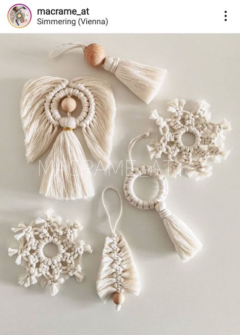 Makramee Macrame Ornaments, Macrame Angel, Recipes Beef, Diy Yarn Crafts, Macrame Patterns Tutorials, Boho Christmas, Macrame Ideas, Macrame Decor, Yarn Diy