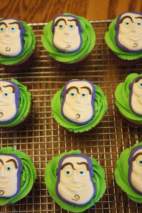 Buzz Lightyear Cupcakes - Jack Buzz Lightyear Cupcakes, Lightyear Cupcakes, Buzz Lightyear Cake, Lightyear Cake, Cake 2022, Buzz Lightyear Birthday Party, Buzz Lightyear Party, Toy Story Cupcakes, Buzz Lightyear Birthday