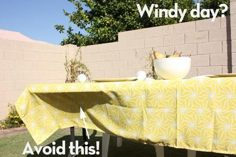 Prevent Fly-Away Tablecloths… Let’s face it, even those tablecloth clips break up the beauty. So, with a few scrap pieces of fabric, here is a rockin’ remedy. Table Cloth Holder, Easy Table Cloth Ideas, Diy Table Cloth Weights, Picnic Table Cloth Ideas, Outdoor Table Cloth Ideas, Sew Pockets, Outdoor Table Cloth, Tablecloth Ideas, Diy Tablecloth