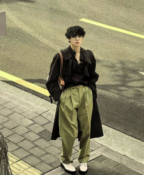 ⌕||@𝑐𝑙𝑜𝑟𝑙𝑘 ➴🎐 Male Fashion Asian, Korean Street Fashion Male, Asian Streetwear Men, Asian Male Fashion, Smart Casual Male, Asian Streetwear Fashion, Streetwear Asian, Korean Streetwear Fashion, Kpop Fashion Men